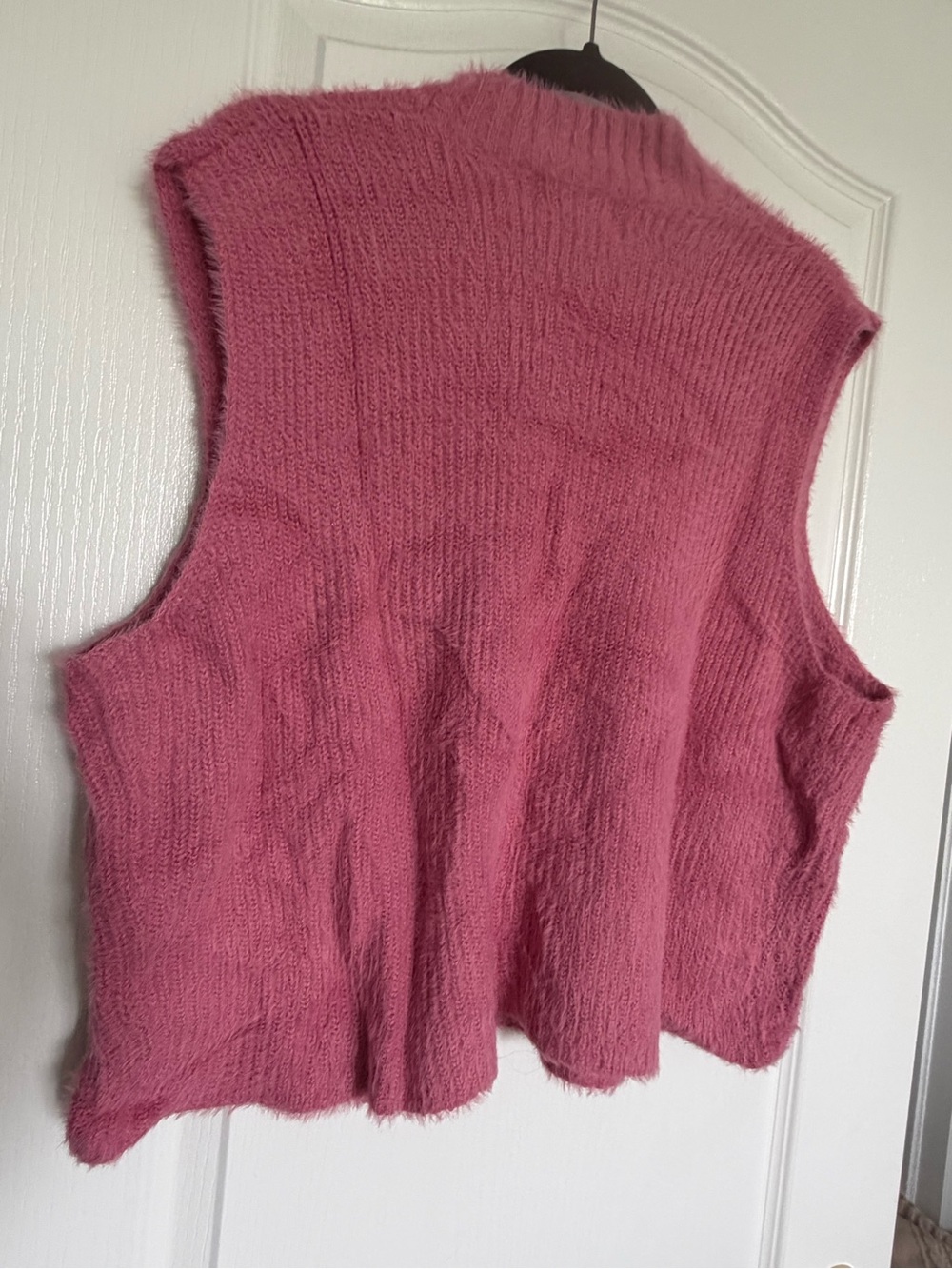 Old Navy Eyelash Fuzzy Ribbed Crewneck Sweater Vest in Rose Pink - Picture 4 of 6